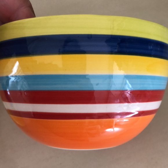 Colorful ceramic covered dish with mixed media handle - Picture 5 of 7